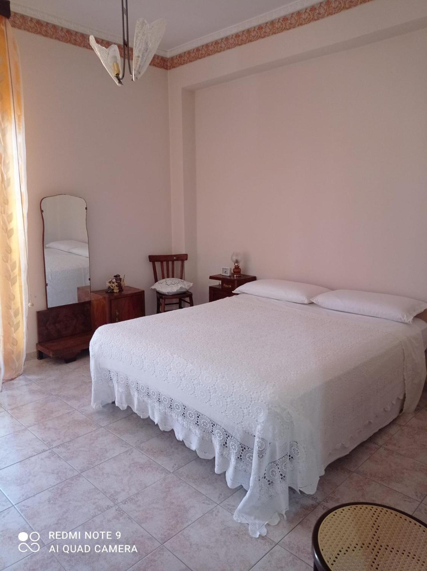 Bed and Breakfast Montagne Rocciose à Frascineto Extérieur photo